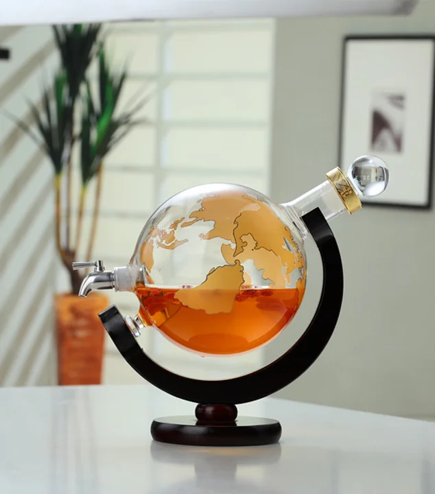 World Glass Whisky Jug Hand-Craft Collection – Elevate Your Whisky Experience with Artisanal Elegance