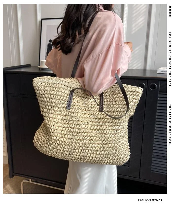 Forest Breeze Square Straw Bag - A stylish and durable bag made of straw, perfect for carrying items on the go, with a square design and handle for easy carrying
