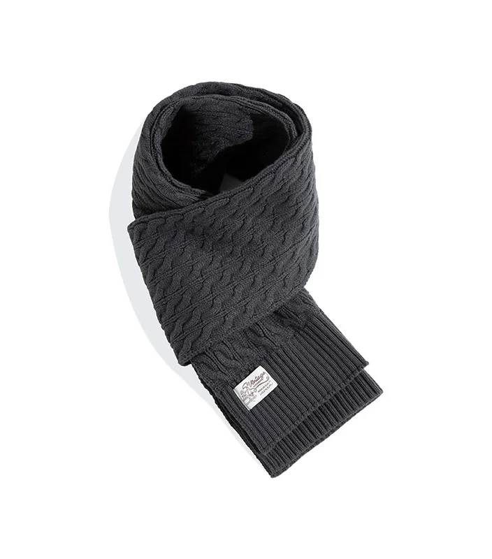 Retro Twist Knitted Wool Scarf – Embrace Winter Fashion with Cozy Elegance