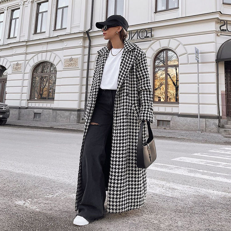 Thumbnail: Le Prestige Classique – Timeless Houndstooth Maxi Coat