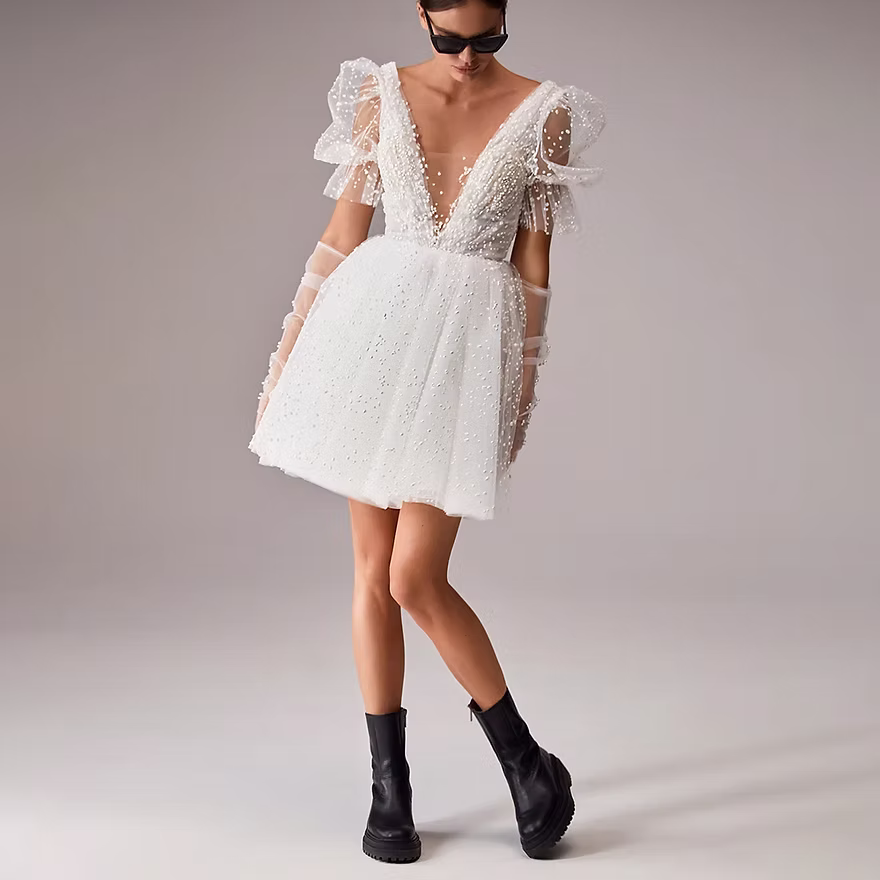 Rêve de Tulle – Enchanting V-Neck A-Line Gown