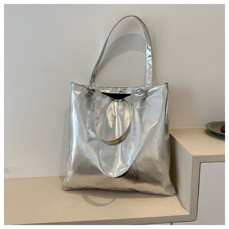 Thumbnail: Urban Sovereign – Large Capacity Shiny Shoulder Bag
