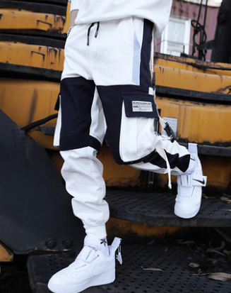Thumbnail: L’Aube Libérée – Spring Loose Thin Overalls