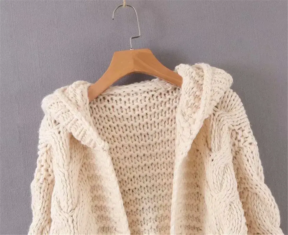 Thumbnail: The Artisanal Sovereign – Coarse Wool Hand-Knitted Vintage Sweater