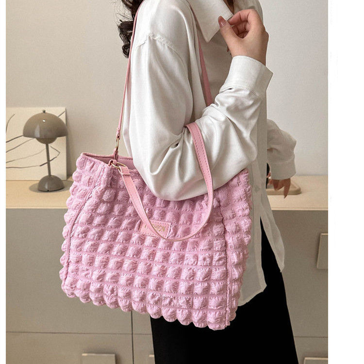 Thumbnail: BubbleCore – Canvas-Shield Vertical Tote
