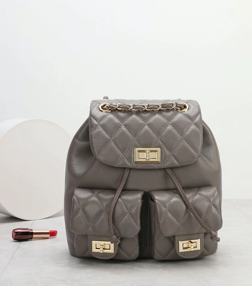 Cowhide Rhombus Chain Backpack – A Statement Piece for Trendsetters, Combining Style and Practicality