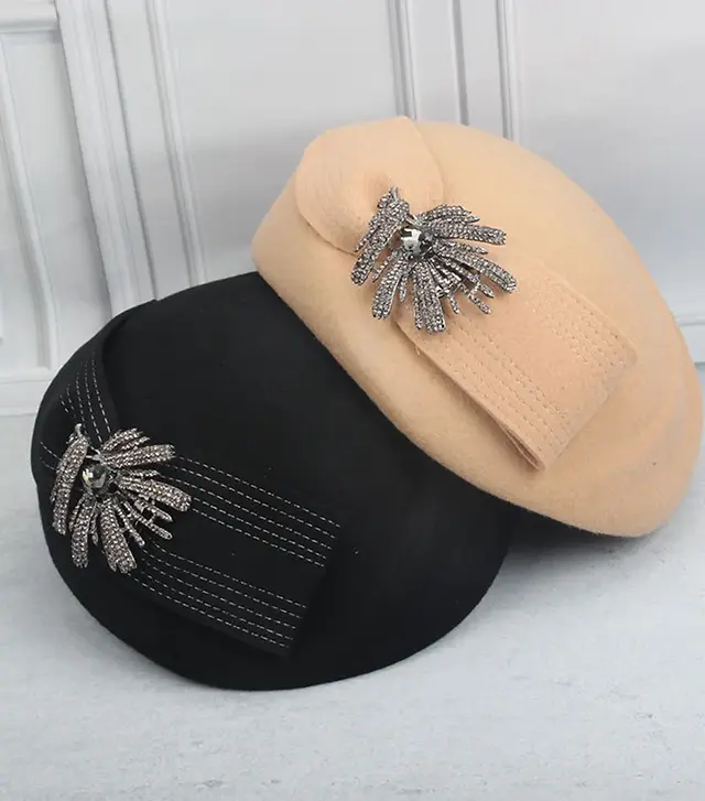 Belle Retro Woolen Beret – Effortless Elegance for Timeless Style