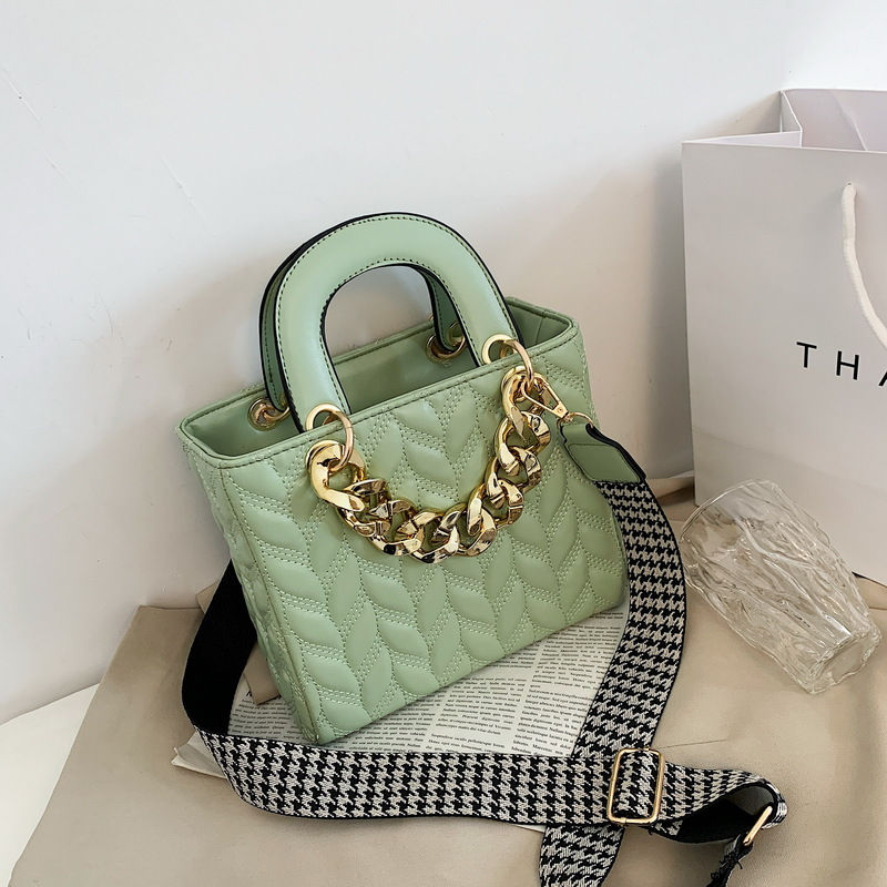 Thumbnail: Rhombus Summer Shoulder Bag