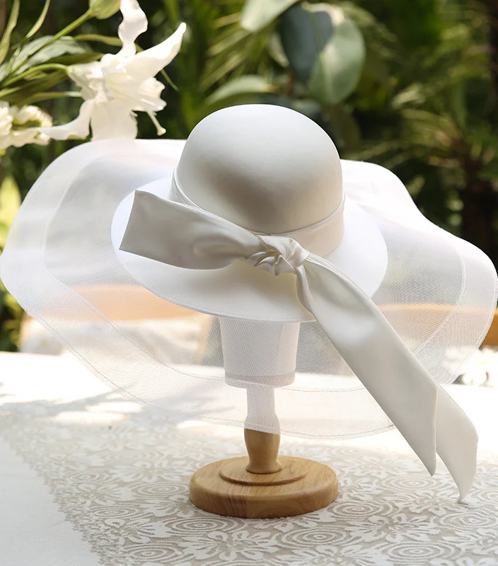 Satin Elegance White Bowknot Fedora Hat – Elevate Your Style with Sophisticated Charm