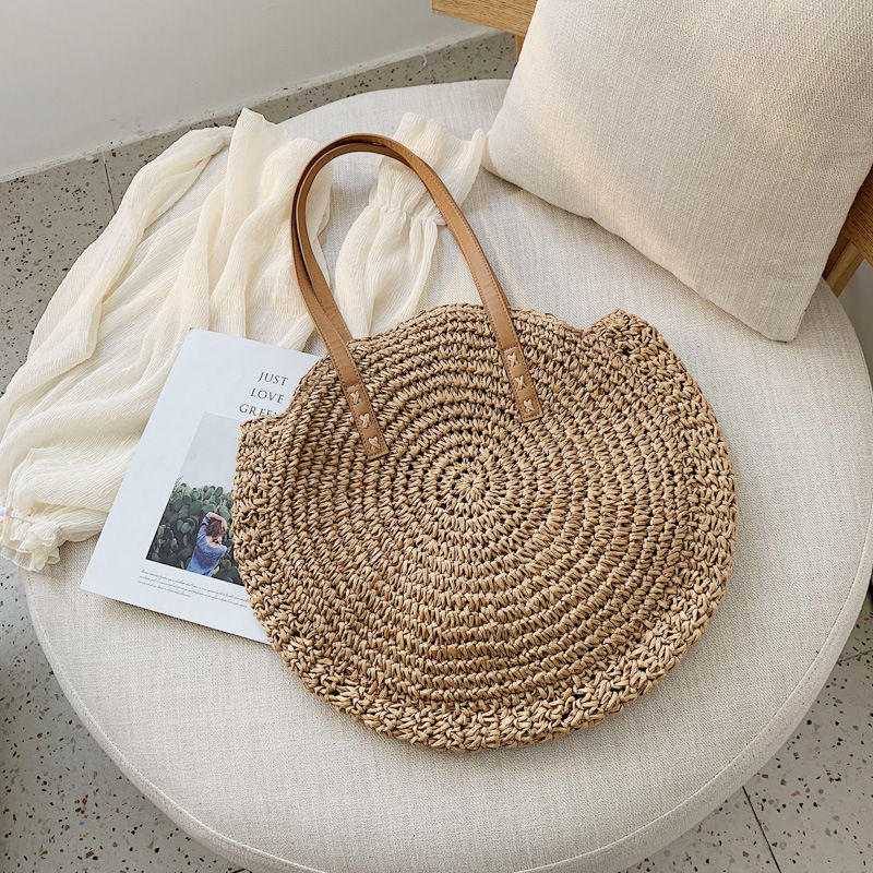 Thumbnail: StrawMatrix – Natural-Fiber Round Tote