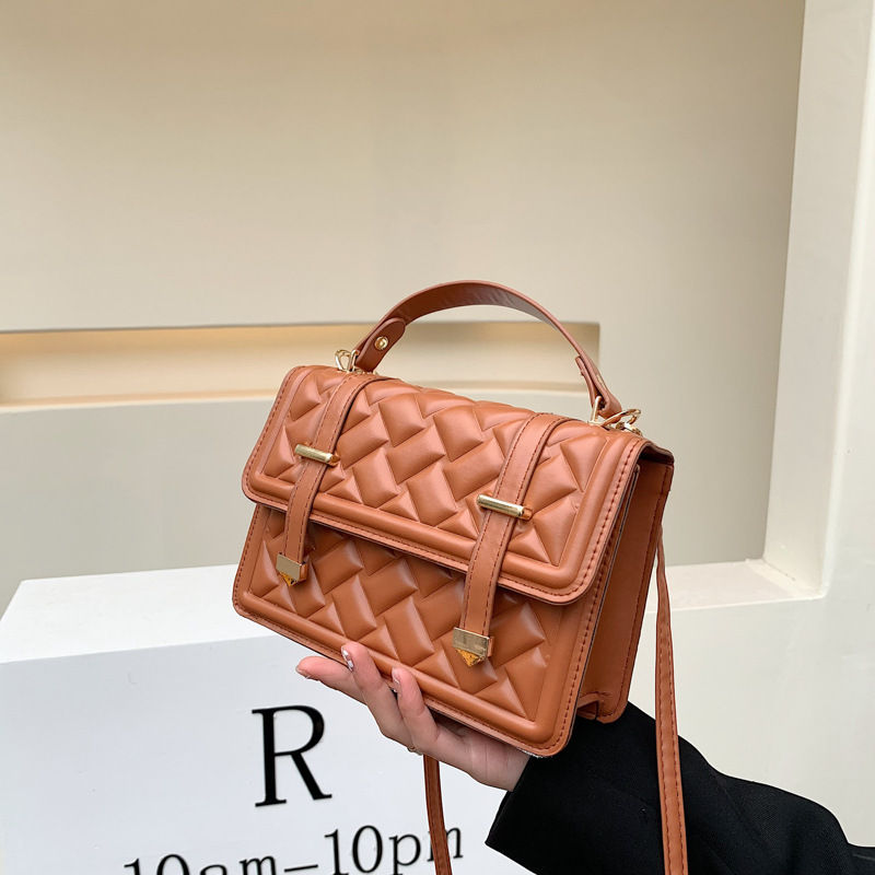 Thumbnail: DiamondMesh – PU-Matrix Embossed Bag