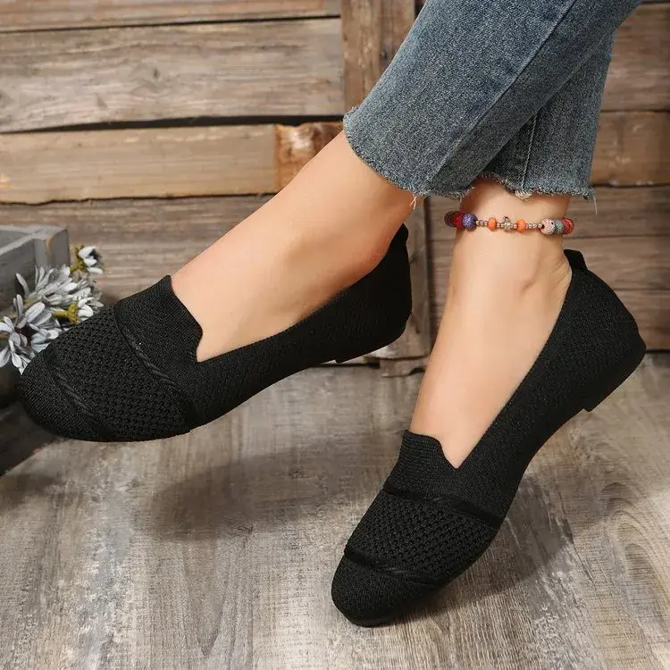 Thumbnail: Parisian Everyday – Round-Toe Soft-Sole Ballet Flats