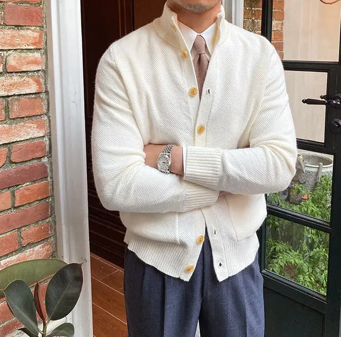 Thumbnail: L’Aube Urbaine – Classic Urban Knitted Cardigan