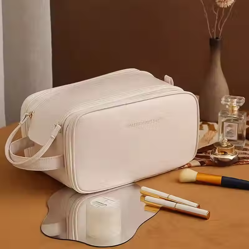 Thumbnail: Le Toast – Travel Makeup Bag