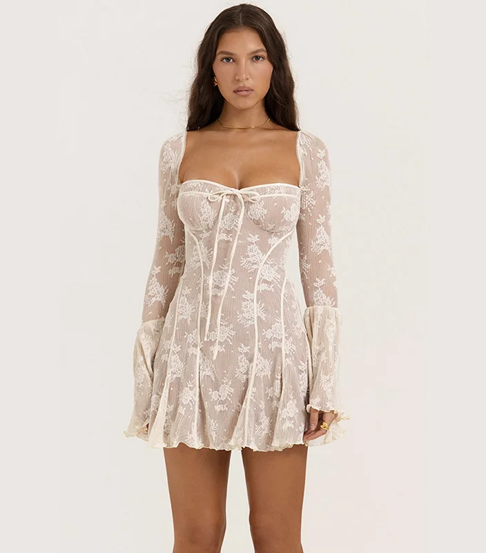 Square Collar Lace Dress - Elegant Lace Dress with Square Collar, Perfect for a Stylish and Sophisticated Look