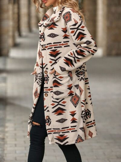 Thumbnail: L’Esprit Nomade – Single-Breasted Ethnic Print Plush Overcoat