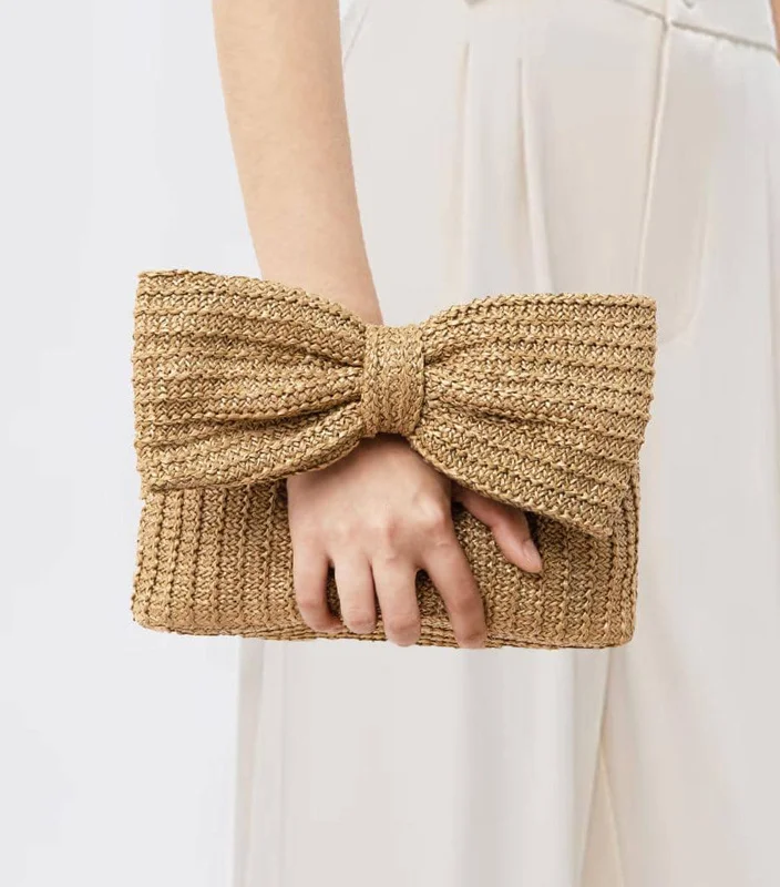 Natural Straw Handbag with Minimalist Bow Accent