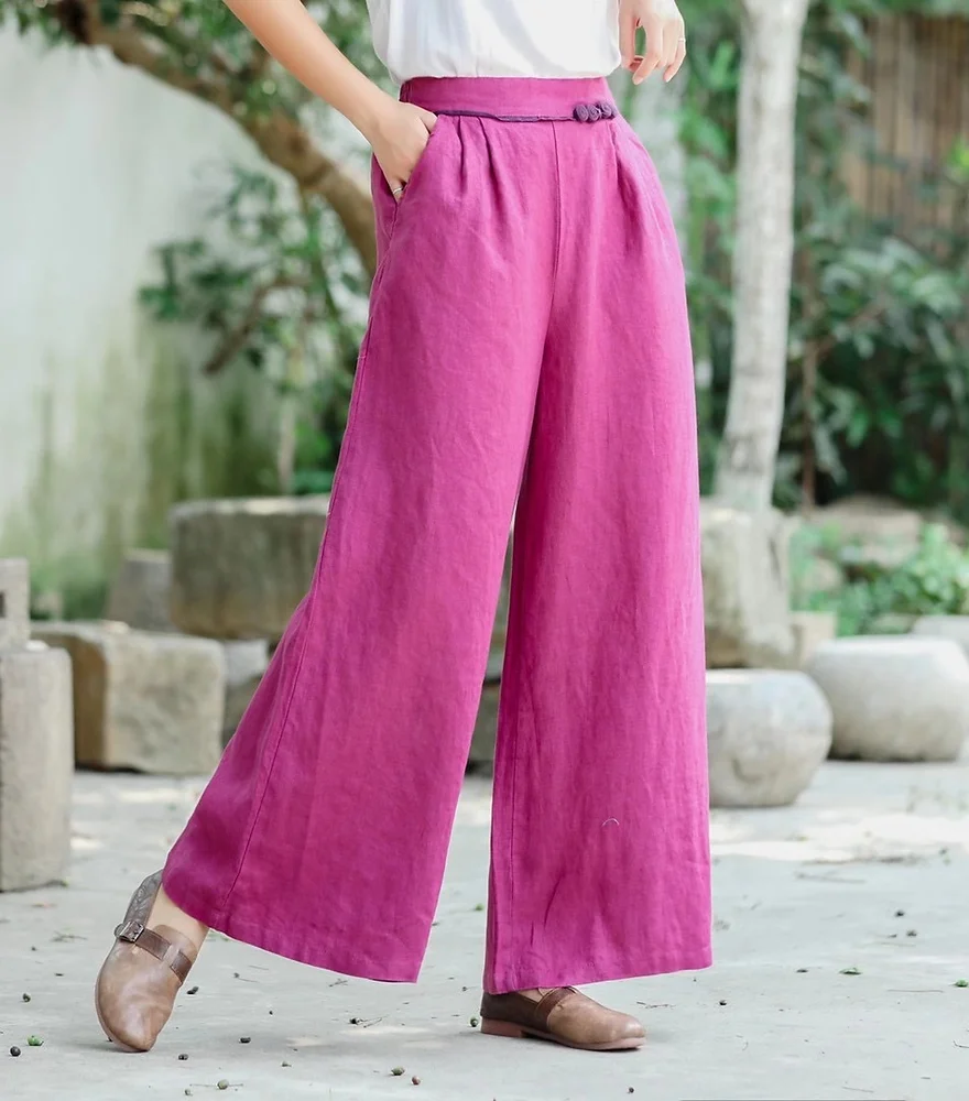 Comfortable & chic - High-waisted linen pants with a wide leg for effortless summer style.