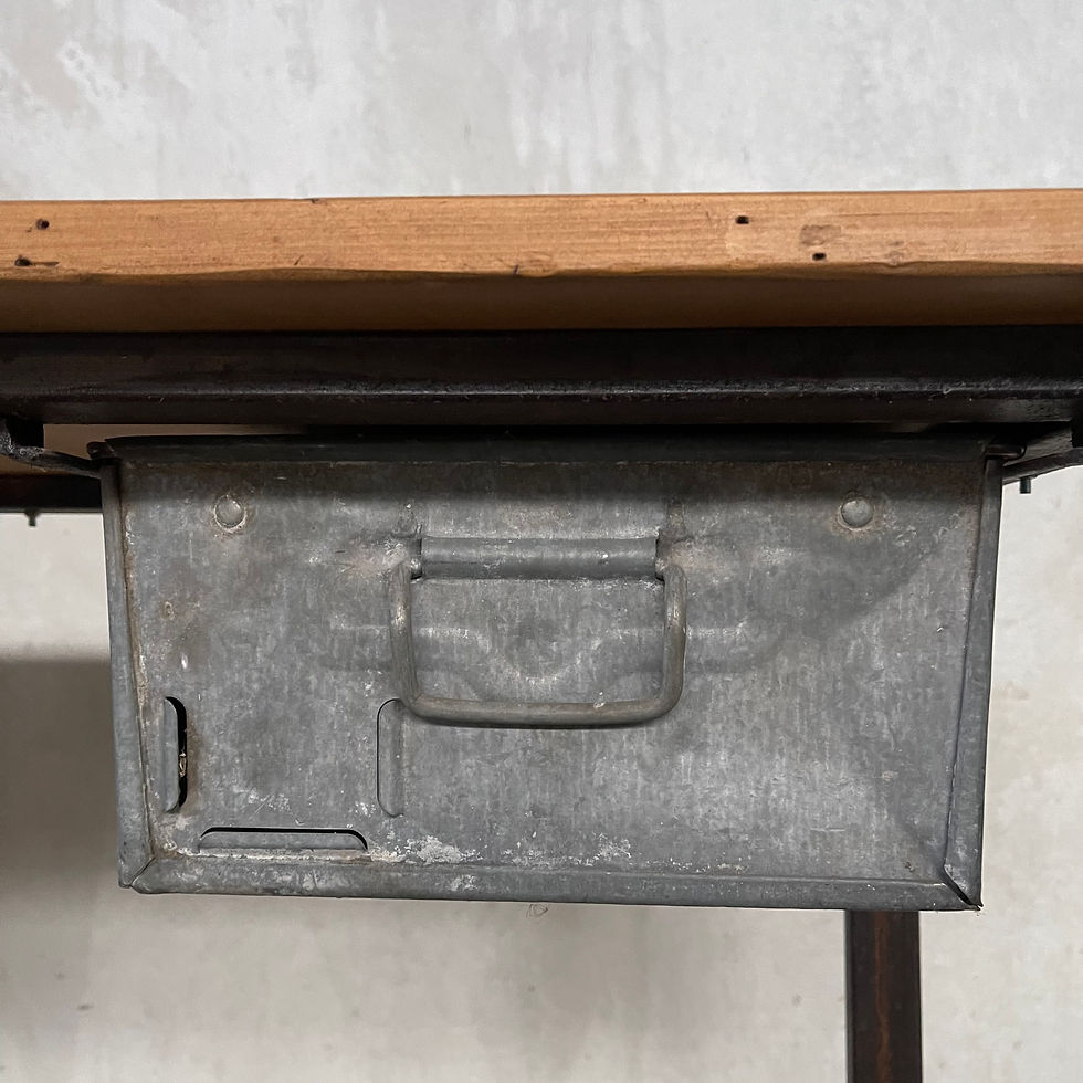 Thumbnail: Smal dressoir met twee lades 113 cm