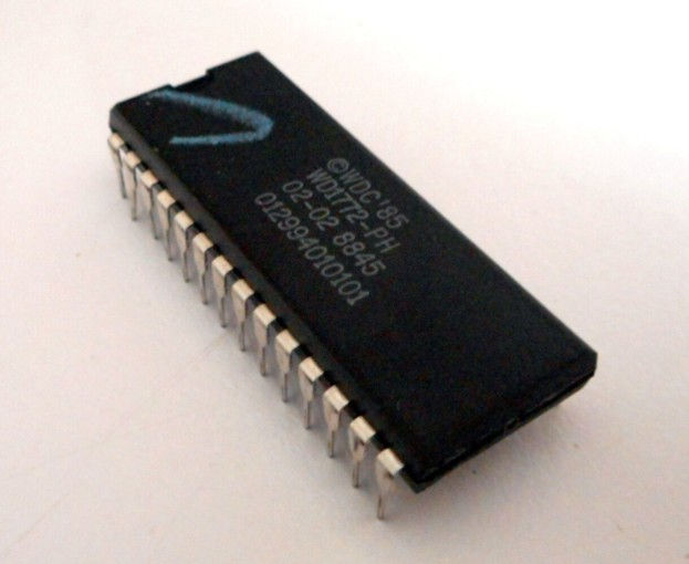 Thumbnail: WD 1772 Atari ST / STE controleur de lecteur disquette floppy controller / d-111