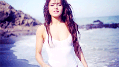 tumblr_nr7474CyFD1r328f6o8_250