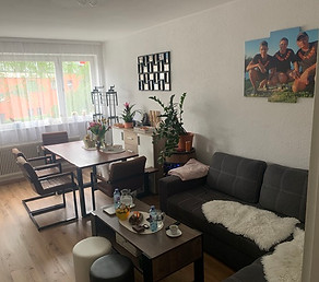 HA 82 Top 24 lving room furnished.jpg