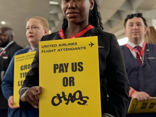 74% of United flight attendants against new pay agreement