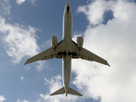 American Airlines expects fourth-quarter profit thanks to strong travel demand