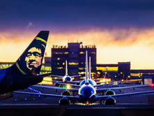 Thanksgiving Rush Faces Shutdown Chaos and Spirit Airlines Uncertainty