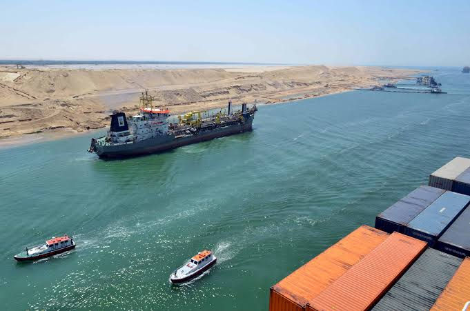 Russian Diesel Heads for US as Container Lines Return to Suez