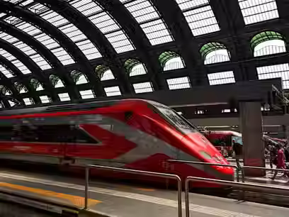 Trenitalia Orders €2bn Fleet to Break Eurostar's Channel Tunnel Monopoly