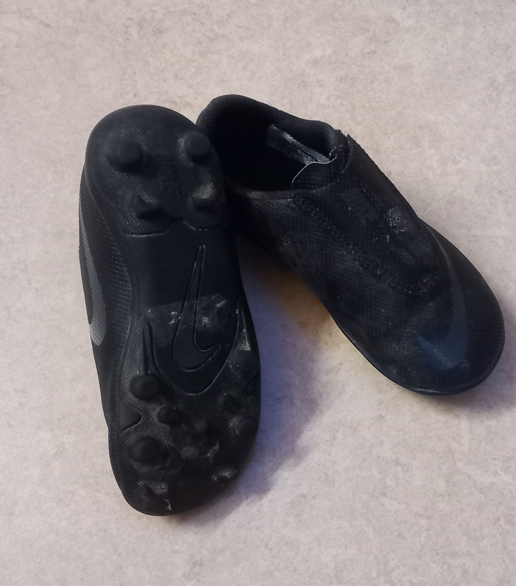 Nike - Moulded stud Size C10