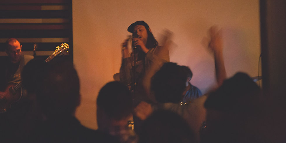 Andrew the Crooner