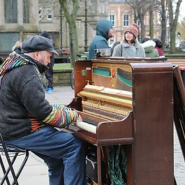 what-is-busking-how-to-become-a-street-performer
