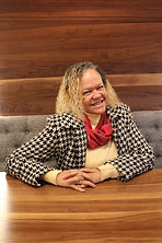 DRA. CHRISTINE MOSES