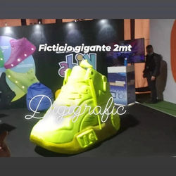Zapatilla Gigante de fibra de vidrio