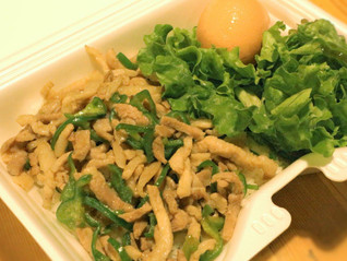 チンジャオライス弁当