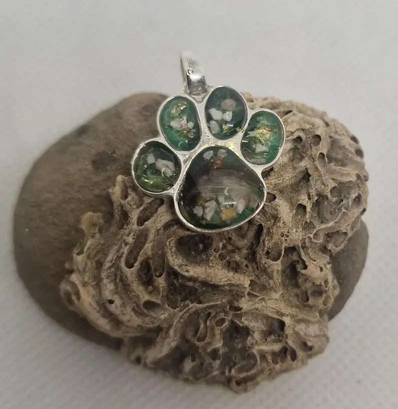 Thumbnail: 'Pawprints On My Heart' Pendant Necklace, Sterling Silver925, Multi Bezel 