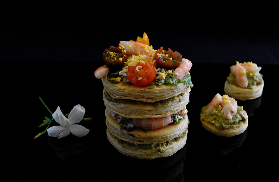 Milhojs de langostinos y aguacate..jpg