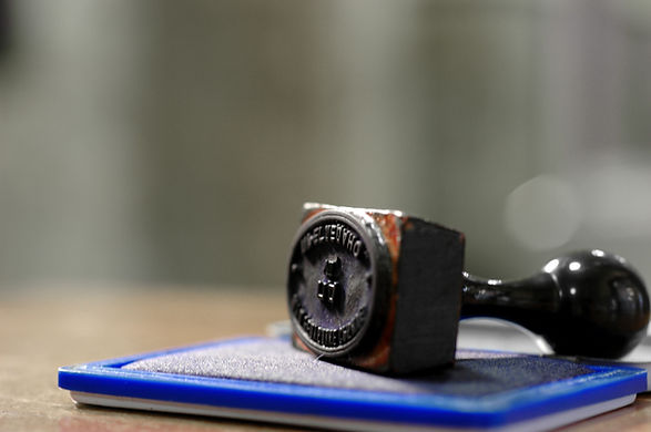 Rubber-Stamp-with-Handle