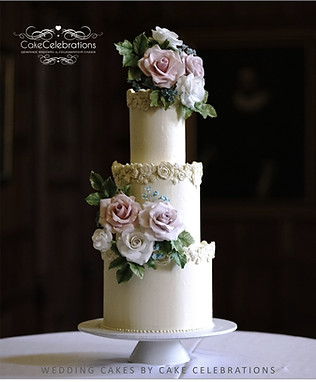 3 tiered wedding cake