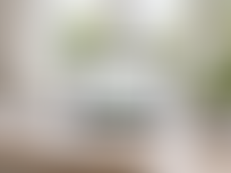 Digitale Beantragung der Fenster Förderung ohne eigenen Energieberater über ein Online-Antragsformular auf Tablet