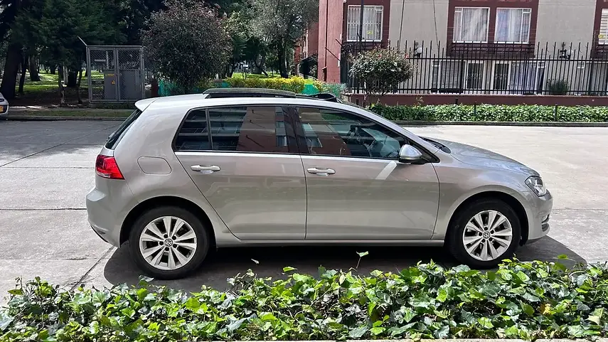 volkswagen-golf-01.webp