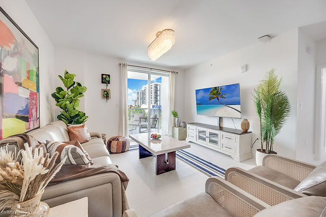 Copy of iUSE photography_7k3a3935-7k3a3937.jpg