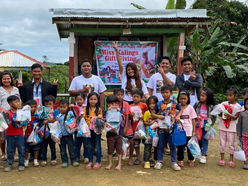 56 Tanudan pupils benefit from reigning Miss Kalinga’s gift-giving