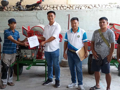 Mechanical threshers aid 2 farmers’ groups in Tinglayan