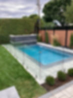 Les Services Gazon Plus: Clôture de verre