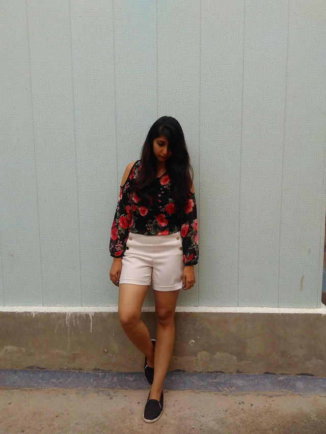 Ways to style cold shoulder tops