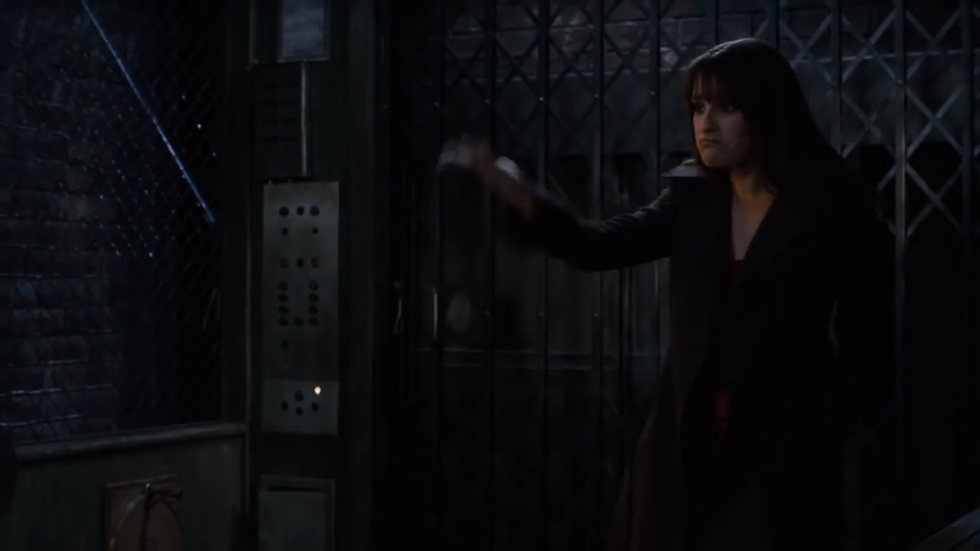 Elevator scene from New Year's Eve (2011)