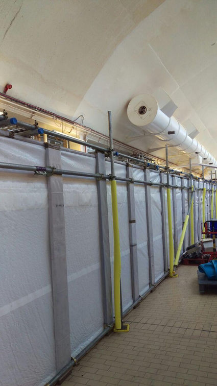 Dust protection screen enclosure for factory maintenance